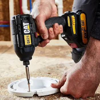 CAT aku-udarni zavrtač 18V 1/4 CAT aku-udarni zavrtač 18V 1/4