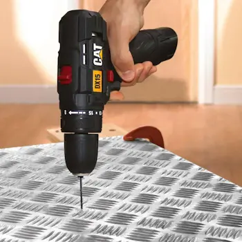 CAT aku vibraciona bušilica zavrtač 12V 30Nm DX15.1 CAT aku vibraciona bušilica zavrtač 12V 30Nm DX15.1