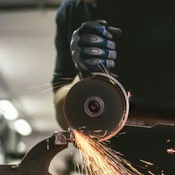 CAT ugaona brusilica 125mm 720W DX3090-4