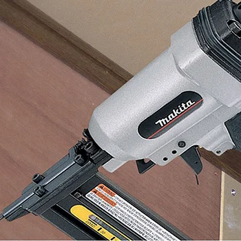 Makita pneumatska heftalica AT638-1