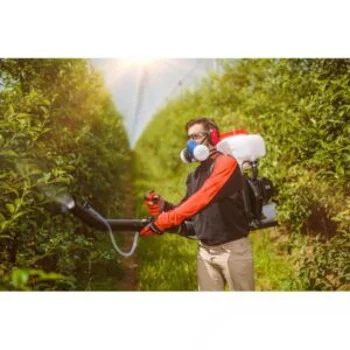 AGM motorna leđna prskalica 1421 MD 071735 AGM motorna leđna prskalica 1421 MD 071735