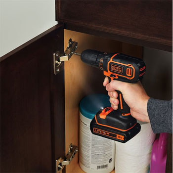 Black&Decker akumulatorska bušilica odvijač BDCDC18K-2