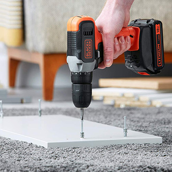 Black&Decker akumulatorska bušilica odvijač 18V Li-ion BCD001KBA10 Black&Decker akumulatorska bušilica odvijač 18V Li-ion BCD001KBA10