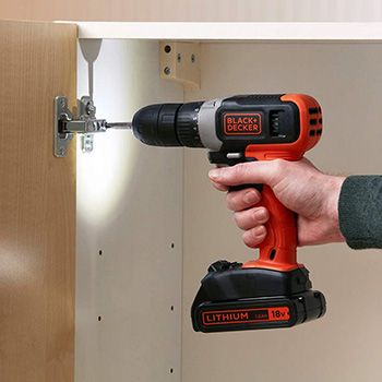 Black&Decker akumulatorska bušilica odvijač 18V Li-ion BCD001KBA10-4