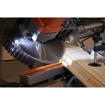 Black&Decker potezna testera 2100W 254mm BES710 Black&Decker potezna testera 2100W 254mm BES710