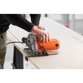 Black&Decker kružna testera 1250W - 66 MM + list testere CS1250LA Black&Decker kružna testera 1250W - 66 MM + list testere CS1250LA