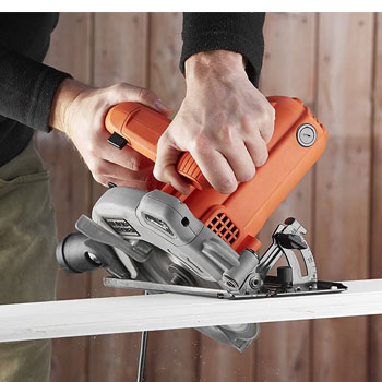 Black&Decker kružna testera 1250W - 66 MM + list testere+kofer  CS1250LKA-2