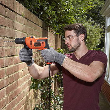 Black&Decker udarna bušilica 500W BEH200-3