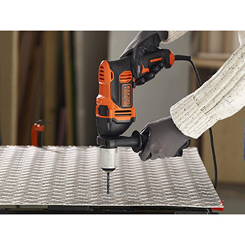 Black&Decker udarna bušilica 850W BEH850 Black&Decker udarna bušilica 850W BEH850