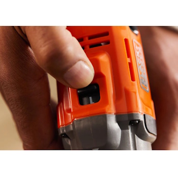 Black&Decker aku bušilica 18V BCD382D1XC-QW-7