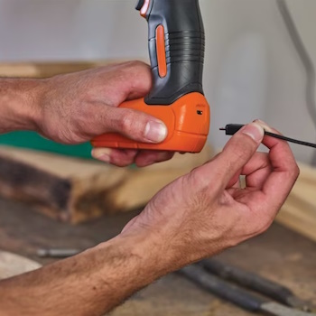 Black&Decker aku bušilica-šrafilica 7.2V BDCD8 Black&Decker aku bušilica-šrafilica 7.2V BDCD8