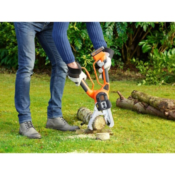 Black&Decker aku lančana testera za grane 18V GKC1000L-QW Black&Decker aku lančana testera za grane 18V GKC1000L-QW