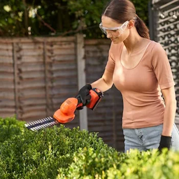 Black&Decker aku makaze za travu 18V BCSS18D1-QW-4