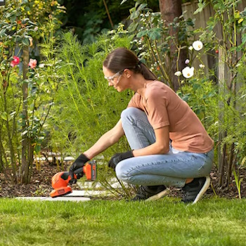 Black&Decker aku makaze za travu 18V BCSS18D1-QW Black&Decker aku makaze za travu 18V BCSS18D1-QW