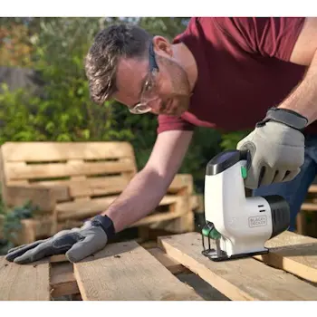 Black&Decker aku ubodna testera 12V REVJ12C Black&Decker aku ubodna testera 12V REVJ12C