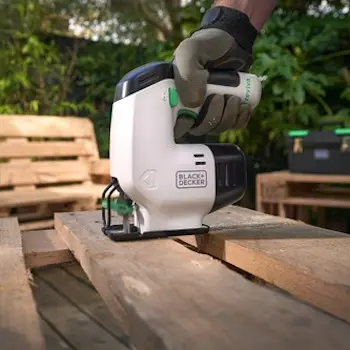 Black&Decker aku ubodna testera 12V REVJ12C Black&Decker aku ubodna testera 12V REVJ12C