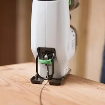 Black&Decker aku ubodna testera 12V REVJ12C Black&Decker aku ubodna testera 12V REVJ12C