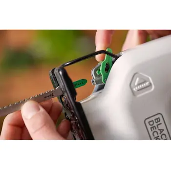 Black&Decker aku ubodna testera 12V REVJ12C Black&Decker aku ubodna testera 12V REVJ12C