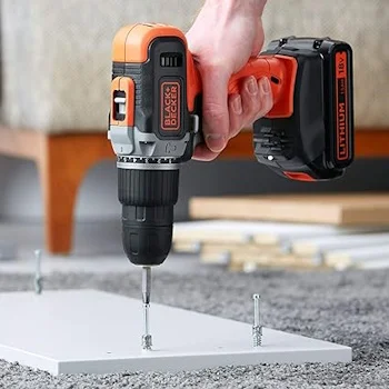 Black&Decker aku udarna bušilica 18V 1.5Ah BCD003C2K-QW-5
