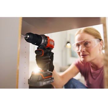 Black&Decker akumulatorska udarna bušilica 18V BCD383D2XK Black&Decker akumulatorska udarna bušilica 18V BCD383D2XK