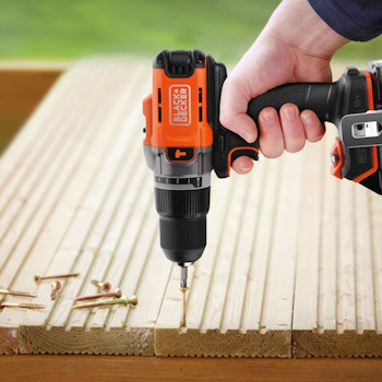 Black&Decker akumulatorska udarna bušilica 18V BCD383D2XK Black&Decker akumulatorska udarna bušilica 18V BCD383D2XK
