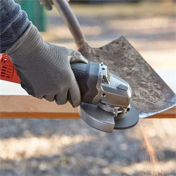 Black&Decker ugaona brusilica 900W, ploča 125 mm + 5 ploča BEG220KA5 Black&Decker ugaona brusilica 900W, ploča 125 mm + 5 ploča BEG220KA5