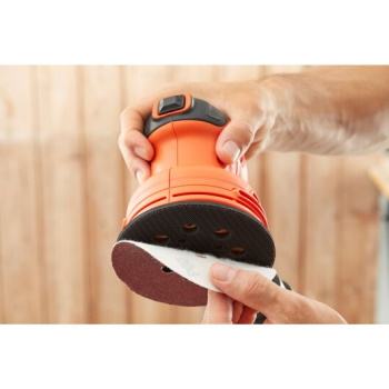Black & Decker ekscentrična brusilica 230W BEW210 Black & Decker ekscentrična brusilica 230W BEW210