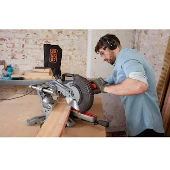 Black&Decker potezni ger za drvo 1600W BES700-QS-3