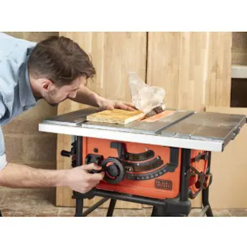 Black&Decker stacionarna kružna testera/ger 1800W 254mm BES720-7