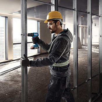 Bosch akumulatorska vibraciona bušilica-odvrtač GSB 185-Li Professional, 1× GBA 18V 2.0 Ah, punjač, kofer, 23-delni set pribora 06019K3102 Bosch akumulatorska vibraciona bušilica-odvrtač GSB 185-Li Professional, 1× GBA 18V 2.0 Ah, punjač, kofer, 23-delni set pribora 06019K3102