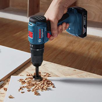 Bosch akumulatorska vibraciona bušilica-odvrtač GSB 185-Li Professional, 1× GBA 18V 2.0 Ah, punjač, kofer, 23-delni set pribora 06019K3102 Bosch akumulatorska vibraciona bušilica-odvrtač GSB 185-Li Professional, 1× GBA 18V 2.0 Ah, punjač, kofer, 23-delni set pribora 06019K3102