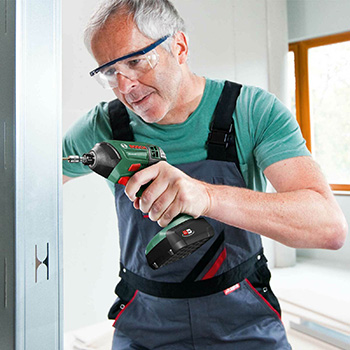 Bosch akumulatorski udarni odvrtač AdvancedImpactDrive 18 Solo 0603980303 Bosch akumulatorski udarni odvrtač AdvancedImpactDrive 18 Solo 0603980303