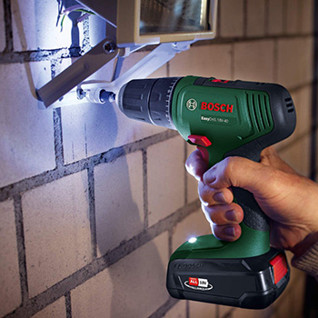 Bosch akumulatorska bušilica-odvrtač EasyDrill 18V-40 sa 18V 2.0 Ah akumulatorom i punjačem 06039D8004 Bosch akumulatorska bušilica-odvrtač EasyDrill 18V-40 sa 18V 2.0 Ah akumulatorom i punjačem 06039D8004