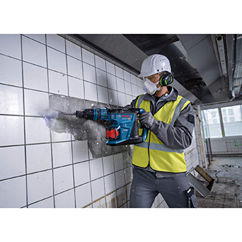 Bosch akumulatorski elektro-pneumatski čekić za bušenje GBH 18V-40 C Professional Solo u XL-BOXX koferu 0611917120 Bosch akumulatorski elektro-pneumatski čekić za bušenje GBH 18V-40 C Professional Solo u XL-BOXX koferu 0611917120