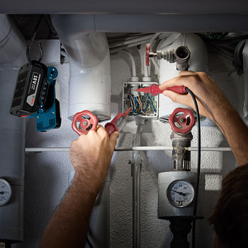 Bosch akumulatorska lampa GLI VariLED Professional 0601443400 Bosch akumulatorska lampa GLI VariLED Professional 0601443400