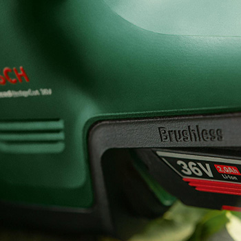 Bosch akumulatorske makaze za živu ogradu AdvancedHedgeCut 36V-65-28 sa 36V 2.0 Ah akumulatorom i punjačem 060084A300 Bosch akumulatorske makaze za živu ogradu AdvancedHedgeCut 36V-65-28 sa 36V 2.0 Ah akumulatorom i punjačem 060084A300