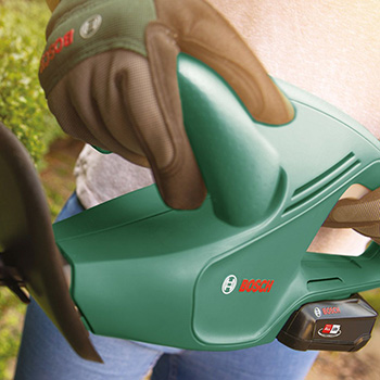 Bosch akumulatorske makaze za živu ogradu EasyHedgeCut 18-45 Solo 0600849H03 Bosch akumulatorske makaze za živu ogradu EasyHedgeCut 18-45 Solo 0600849H03