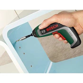 Bosch akumulatorski odvrtač IXO 7 + 10-delni set bitova 06039E0020 Bosch akumulatorski odvrtač IXO 7 + 10-delni set bitova 06039E0020