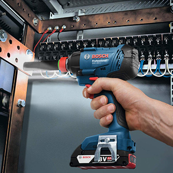 Bosch akumulatorski udarni odvrtač GDX 180-LI Professional Solo 06019G5226 Bosch akumulatorski udarni odvrtač GDX 180-LI Professional Solo 06019G5226