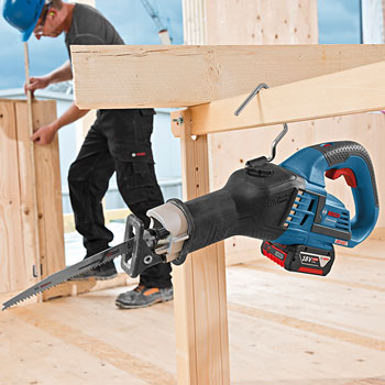 Bosch akumulatorska univerzalna testera GSA 18V-32 Professional 06016A8102 Bosch akumulatorska univerzalna testera GSA 18V-32 Professional 06016A8102