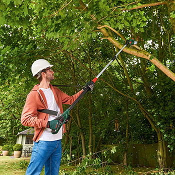 Bosch akumulatorska štapna lančana testera UniversalChainPole 18 Solo 06008B3101 Bosch akumulatorska štapna lančana testera UniversalChainPole 18 Solo 06008B3101
