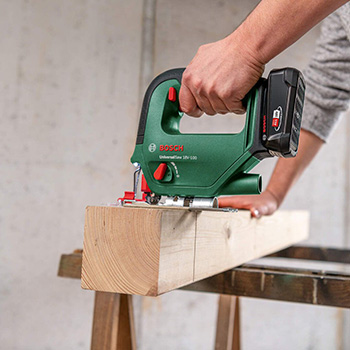 Bosch akumulatorska ubodna testera UniversalSaw 18V-100 Solo 0603011100 Bosch akumulatorska ubodna testera UniversalSaw 18V-100 Solo 0603011100