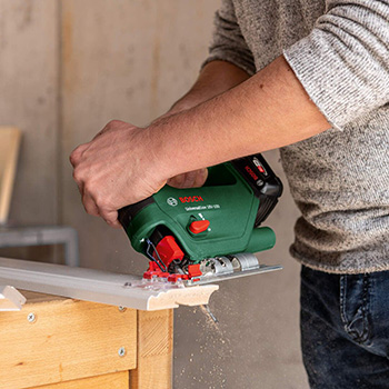 Bosch akumulatorska ubodna testera UniversalSaw 18V-100 Solo 0603011100 Bosch akumulatorska ubodna testera UniversalSaw 18V-100 Solo 0603011100
