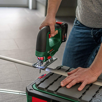 Bosch akumulatorska ubodna testera UniversalSaw 18V-100 Solo 0603011100 Bosch akumulatorska ubodna testera UniversalSaw 18V-100 Solo 0603011100
