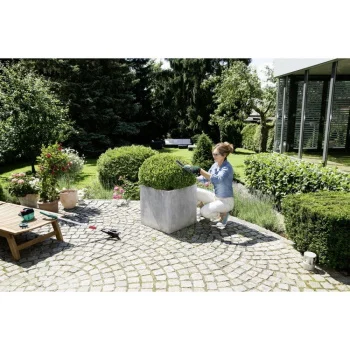 Bosch akumulatorske makaze za travu i žbunje ISIO III 0600833108 Bosch akumulatorske makaze za travu i žbunje ISIO III 0600833108