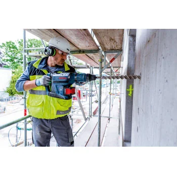 Bosch akumulatorski elektro-pneumatski GBH 18V-45 C Solo,bez baterije i punjača,SDS max 0611913120 Bosch akumulatorski elektro-pneumatski GBH 18V-45 C Solo,bez baterije i punjača,SDS max 0611913120