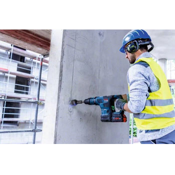 Bosch akumulatorski elektro-pneumatski čekić za bušenje BITURBO sa SDS max prihvatom 0611915021 Bosch akumulatorski elektro-pneumatski čekić za bušenje BITURBO sa SDS max prihvatom 0611915021
