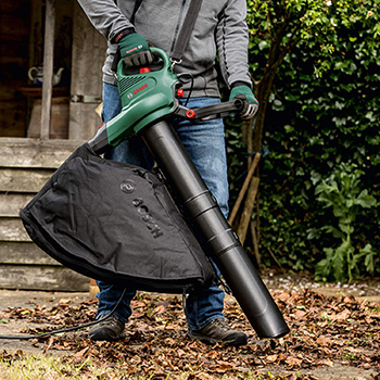 Bosch usisivač - duvač lišća UniversalGardenTidy 2300 06008B1002 Bosch usisivač - duvač lišća UniversalGardenTidy 2300 06008B1002