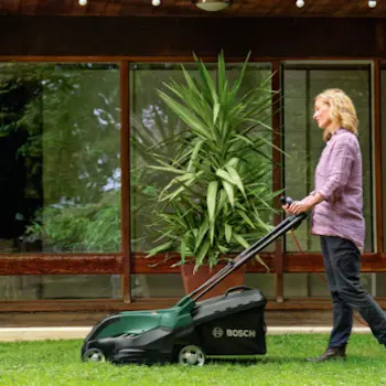 Bosch električna kosilica za travu AdvancedRotak 44-750 1800W/44cm 06008B9J00-2