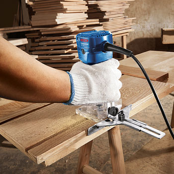 Bosch glodalica za ivice GKF 550 Professional 06016A0020 Bosch glodalica za ivice GKF 550 Professional 06016A0020